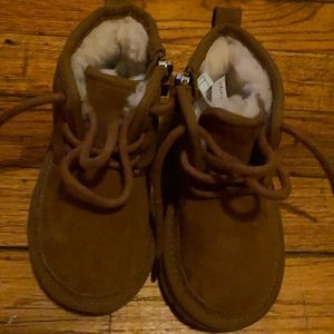 Unisex toddler brown ugg boots